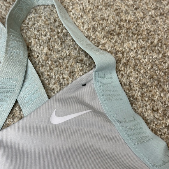 Nike Women's Indy Sports Bra EUC - Picture 3 of 7